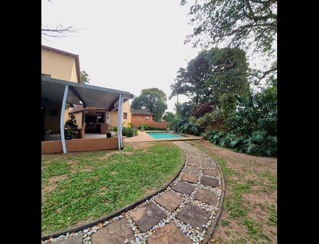 4 BEDROOM HOUSE FOR SALE IN MEER EN SEE
